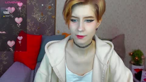 Snapshot of julescrown chatting on 12-08-24, 01:02 Jules online show from 12-08-24, 01:02