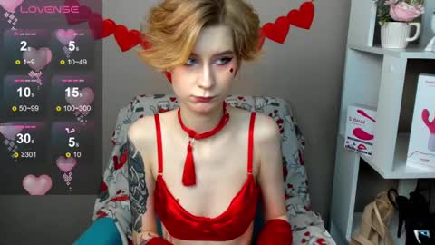 Snapshot of julescrown chatting on 02-14-25, 01:45 Jules online show from 02-14-25, 01:45