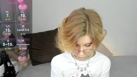 Snapshot of julescrown chatting on 02-26-25, 04:14 Jules online show from 02-26-25, 04:14