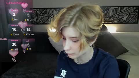 Snapshot of julescrown chatting on 03-07-25, 04:02 Jules online show from 03-07-25, 04:02