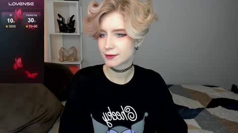 Snapshot of julescrown chatting on 09-15-25, 12:43 Jules online show from 09-15-25, 12:43