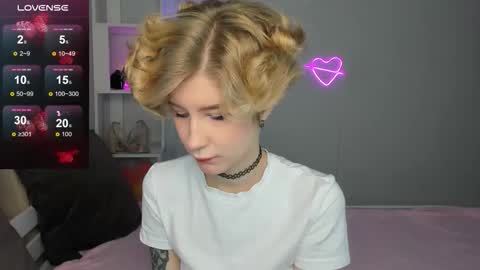 Snapshot of julescrown chatting on 10-04-25, 12:19 Jules online show from 10-04-25, 12:19