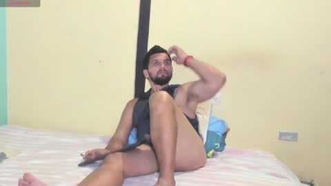 Snapshot of juleslatin122 chatting on 02-18-25, 02:05 Jules online show from 02-18-25, 02:05