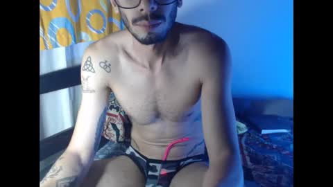 Snapshot of julfigo chatting on 06-06-26, 03:00 Julfigo online show from 06-06-26, 03:00
