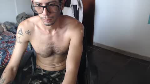 Snapshot of julfigo chatting on 07-18-26, 03:38 Julfigo online show from 07-18-26, 03:38
