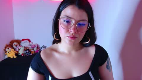 Juliana online show from 12-20-25, 01:56