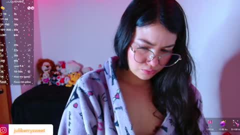 Juliana online show from 03-24-26, 04:17