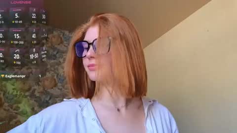 Snapshot of juli_ginger chatting on 06-11-26, 06:44 Julia online show from 06-11-26, 06:44