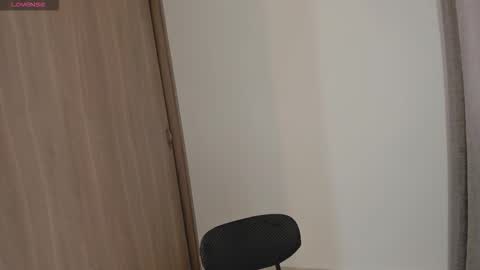 Juli Modelo Independiente online show from 10-11-25, 02:04