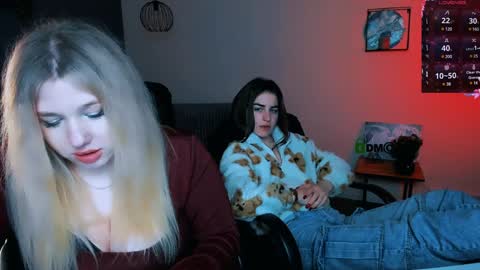 Snapshot of juli_kisss chatting on 01-28-25, 04:50 juli kisss online show from 01-28-25, 04:50