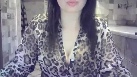 julia69009 online show from 05-27-26, 08:28