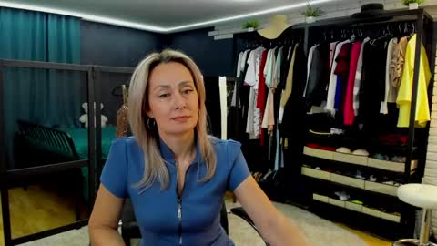 Snapshot of julia__cherry_ chatting on 05-01-26, 03:49 julia__cherry_ online show from 05-01-26, 03:49