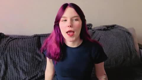 Julia online show from 03-31-26, 01:18