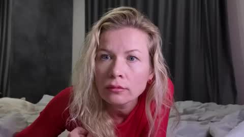julia_giulia online show from 10-20-25, 10:21