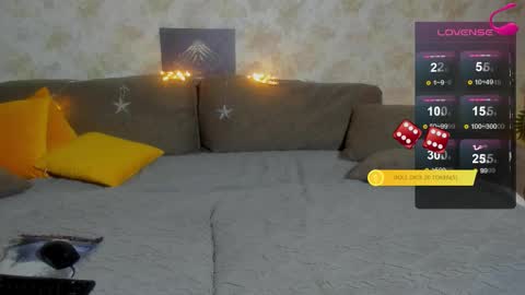 julia_giulia online show from 01-14-26, 07:52