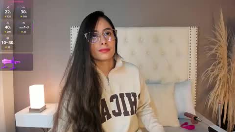 Snapshot of julia_martinezz_ chatting on 02-02-26, 11:31 J U L IA M A R T I N E Z online show from 02-02-26, 11:31