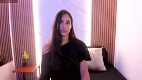 Snapshot of julia_martinezz_ chatting on 02-10-26, 11:36 J U L IA M A R T I N E Z online show from 02-10-26, 11:36