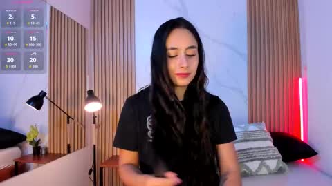 Snapshot of julia_martinezz_ chatting on 02-18-26, 11:28 J U L IA M A R T I N E Z online show from 02-18-26, 11:28