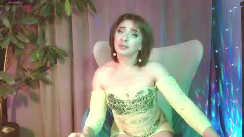 Julia online show from 10-12-25, 05:39