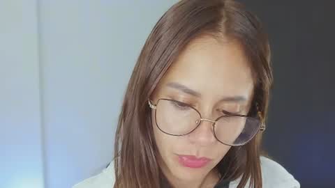Snapshot of julia_roberts420 chatting on 06-17-26, 09:27 Julia Schedule 10 pm to 4 am GTM-5 online show from 06-17-26, 09:27