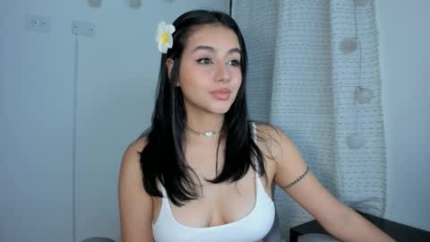 julia_strauns online show from 01-29-25, 05:51