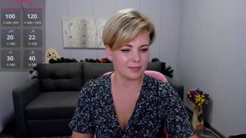 Julia online show from 01-08-25, 04:11