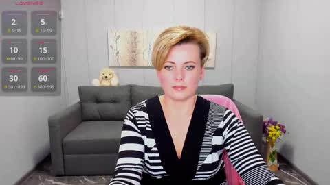 Julia online show from 01-27-25, 01:09