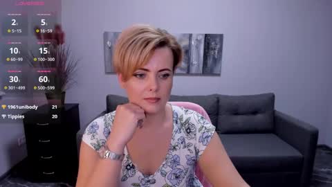 Julia online show from 01-31-25, 01:12