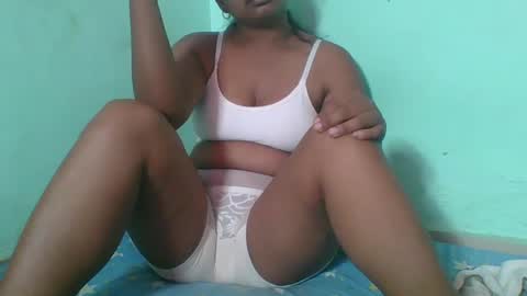 Snapshot of juliah02 chatting on 02-12-25, 05:58 juliah02 online show from 02-12-25, 05:58