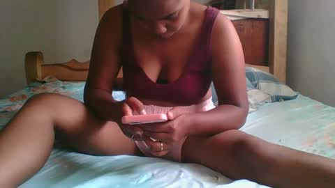 Snapshot of juliah02 chatting on 03-12-25, 07:46 juliah02 online show from 03-12-25, 07:46