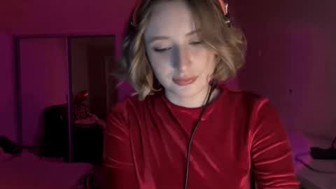 Snapshot of juliahupman chatting on 02-21-26, 07:37 Kate online show from 02-21-26, 07:37