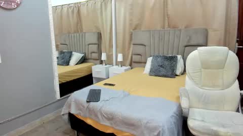 Snapshot of julian_billy chatting on 01-16-25, 02:41 julian billy online show from 01-16-25, 02:41