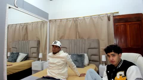 Snapshot of julian_billy chatting on 01-16-25, 05:44 julian billy online show from 01-16-25, 05:44