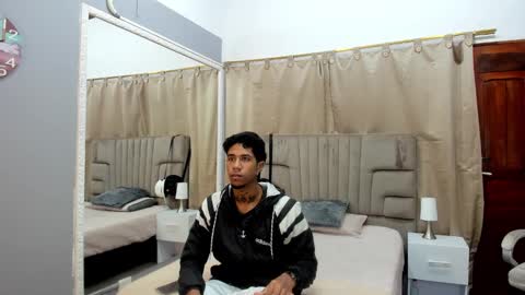 Snapshot of julian_billy chatting on 01-18-25, 11:32 julian billy online show from 01-18-25, 11:32