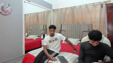 Snapshot of julian_billy chatting on 01-29-25, 02:32 julian billy online show from 01-29-25, 02:32