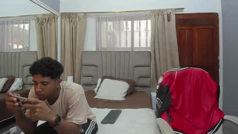 Snapshot of julian_billy chatting on 02-13-25, 06:48 julian billy online show from 02-13-25, 06:48