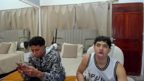 Snapshot of julian_billy chatting on 03-10-25, 11:32 julian billy online show from 03-10-25, 11:32