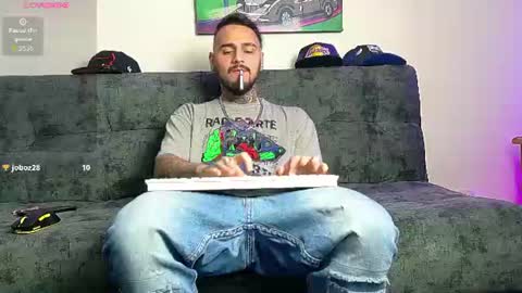 Julian independent model online show from 07-09-26, 10:36