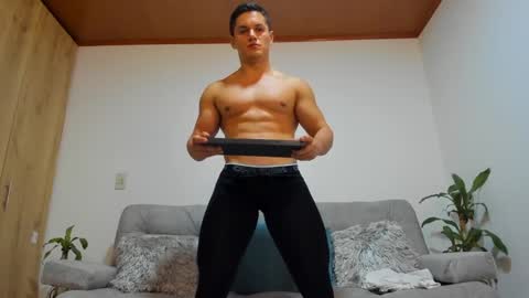 julian_wallace online show from 12-10-24, 04:13