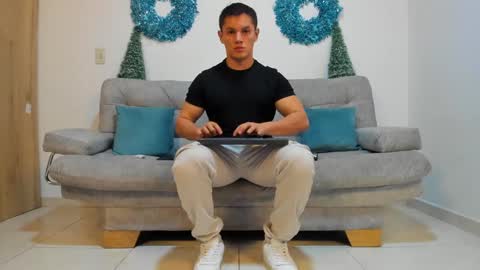 julian_wallace online show from 01-04-25, 01:21