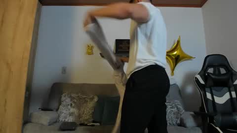 julian_wallace online show from 09-13-25, 07:57