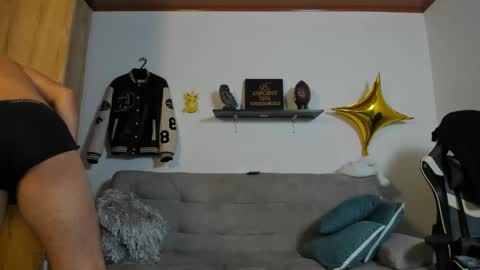 julian_wallace online show from 10-02-25, 04:58