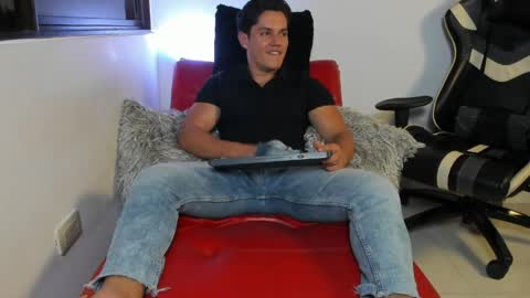 julian_wallace online show from 04-09-26, 06:19