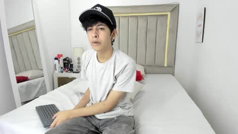 Julian online show from 01-05-26, 07:17