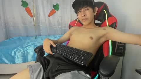 Julian online show from 04-10-26, 07:07