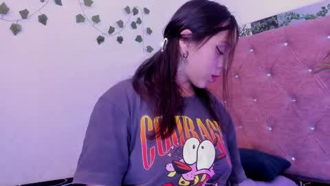 Snapshot of julianacarter chatting on 05-02-26, 08:03 JulianaCarter online show from 05-02-26, 08:03