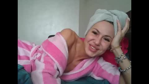 julianagold1 online show from 02-05-25, 07:39