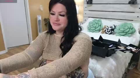Snapshot of julianaxxxrose chatting on 04-22-26, 03:02 Texas Mamasita online show from 04-22-26, 03:02
