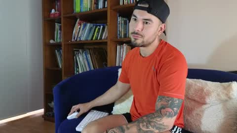 Julian online show from 04-24-26, 02:08