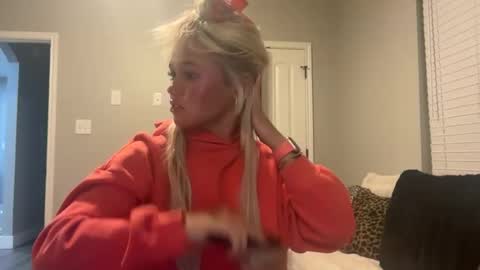Julianna Peyton online show from 07-17-26, 02:18